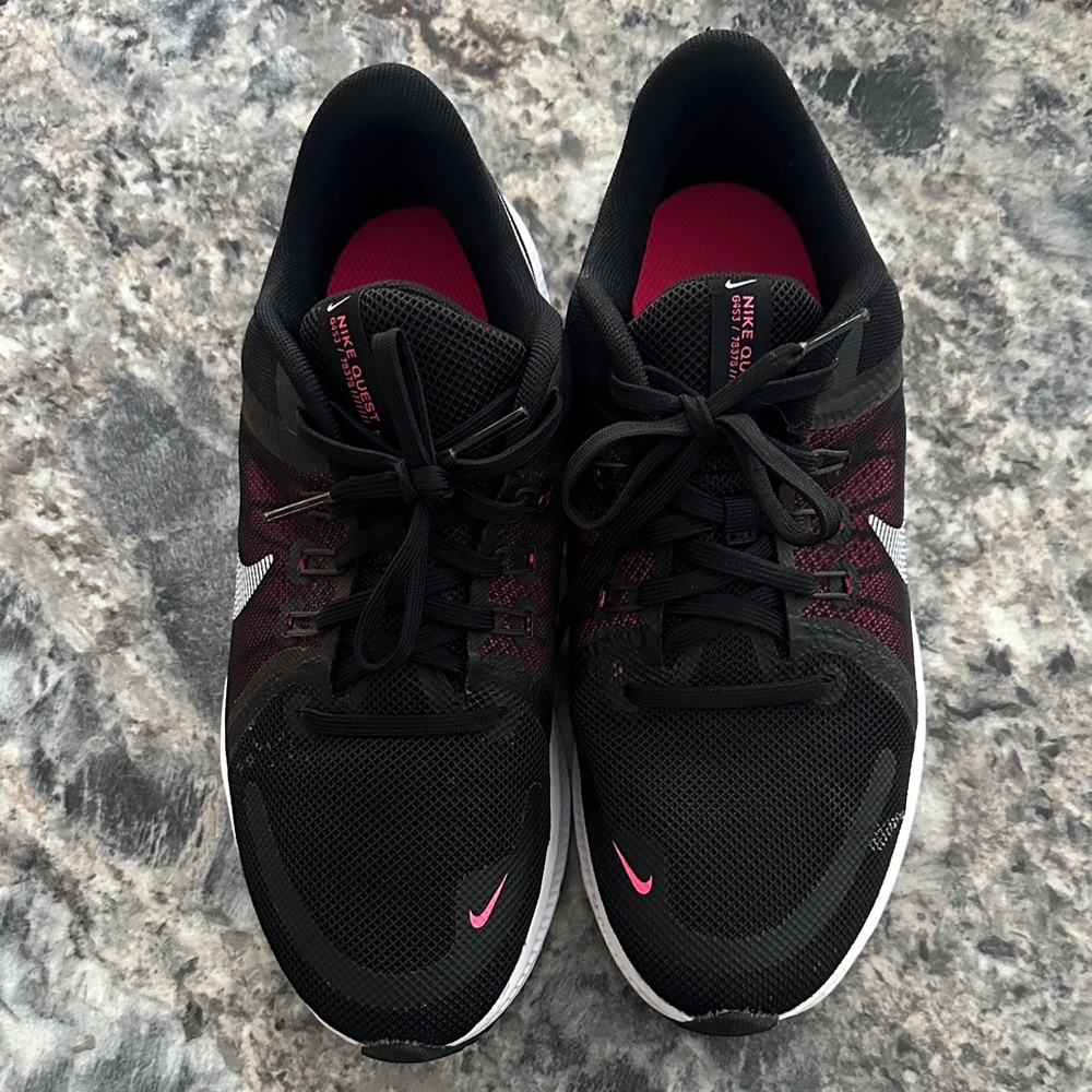 Nike Quest 4 Black Hyper Pink Women's Running Shoes Size 7 - Picture 3 of 6